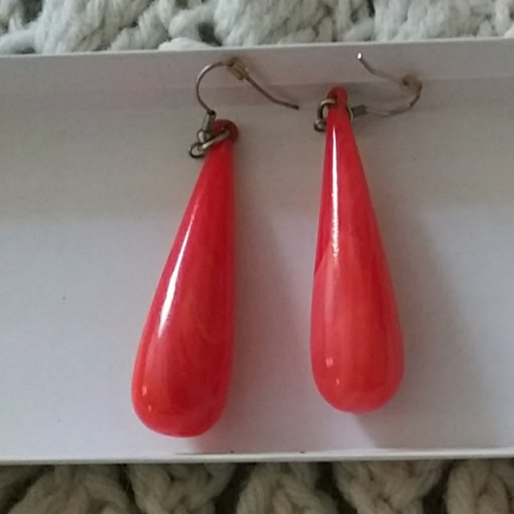 Teardrop earrings